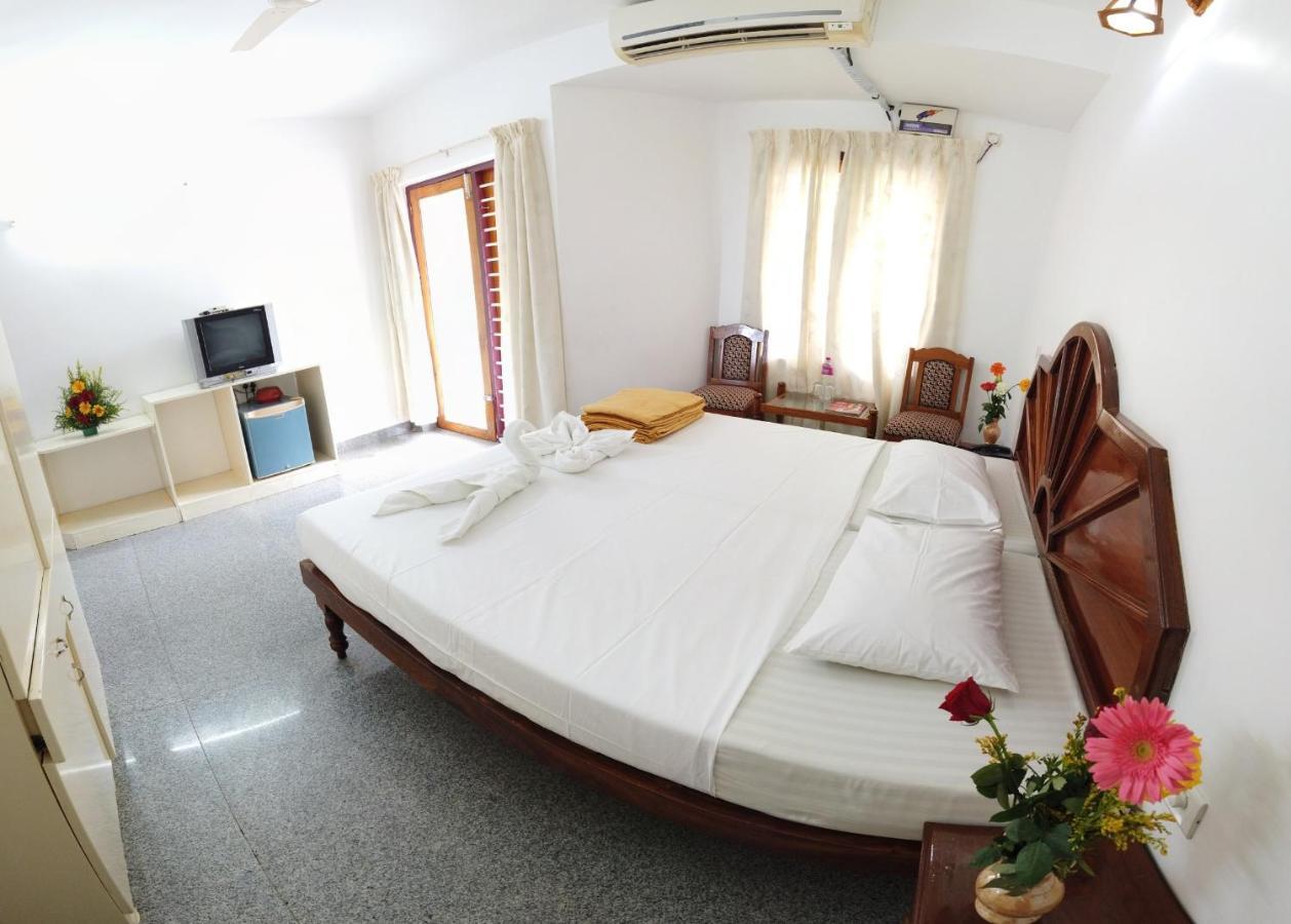 Marine Palace Beach Hotel Kovalam Exterior photo