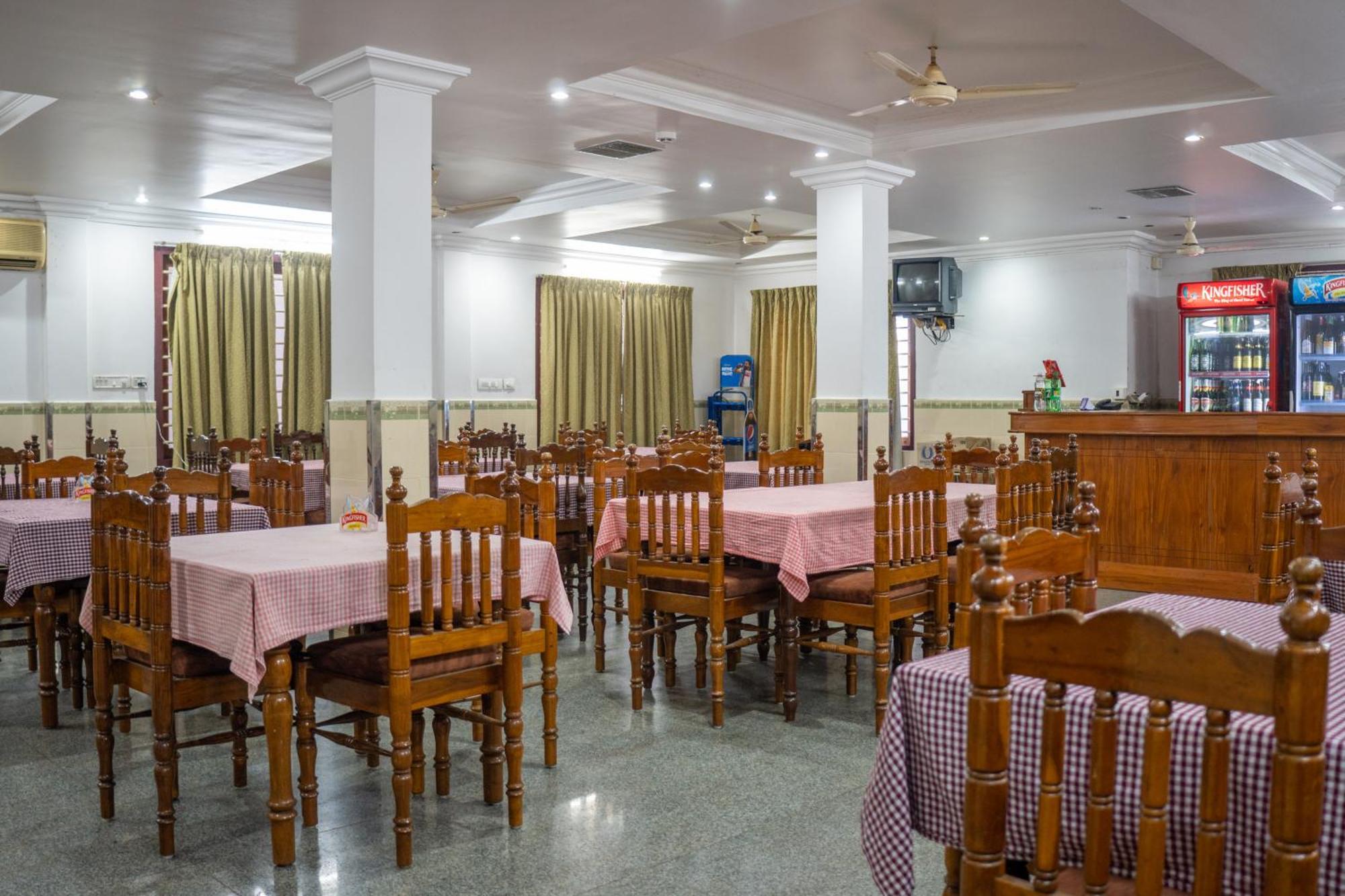 Marine Palace Beach Hotel Kovalam Exterior photo