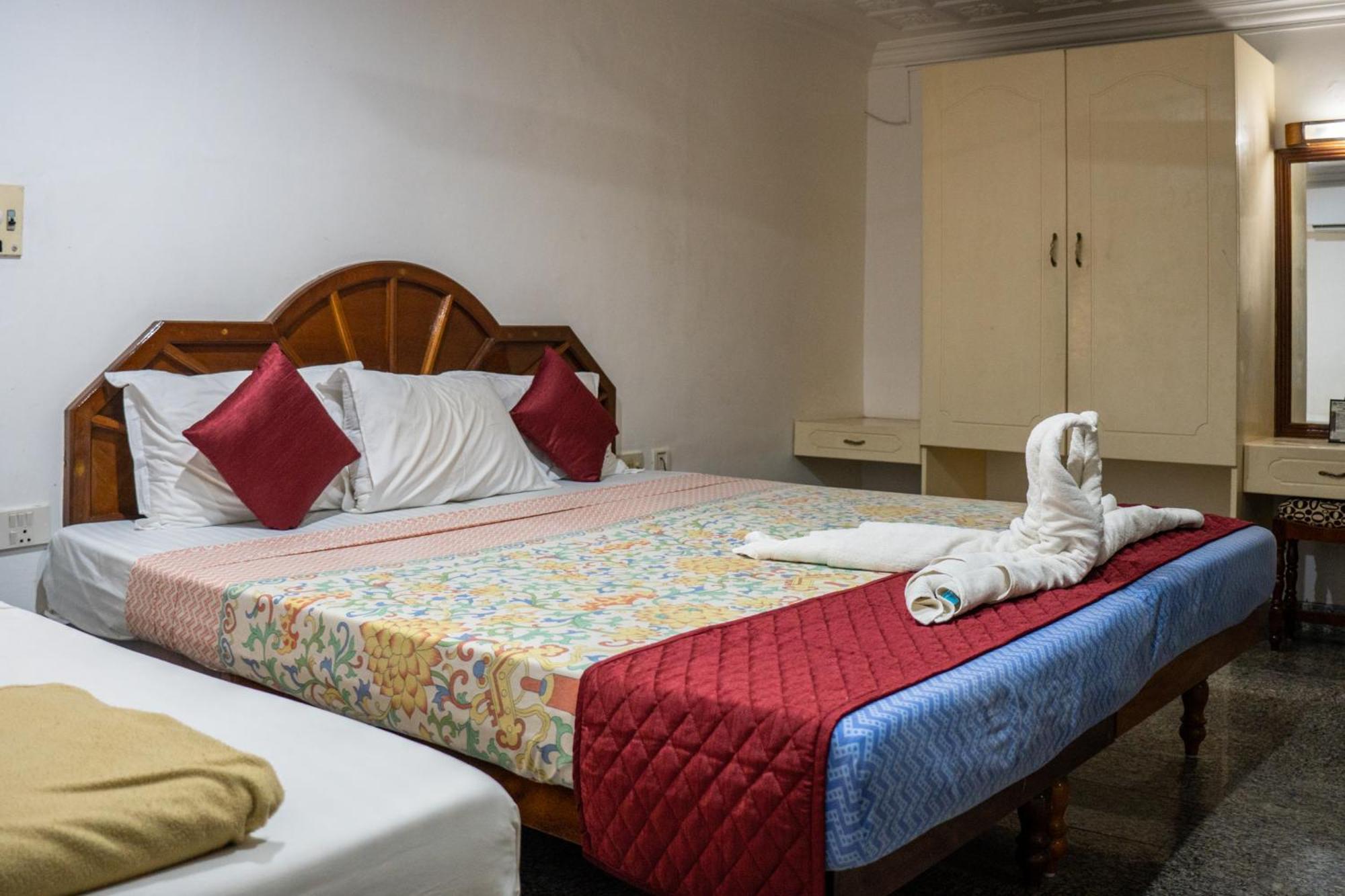 Marine Palace Beach Hotel Kovalam Exterior photo