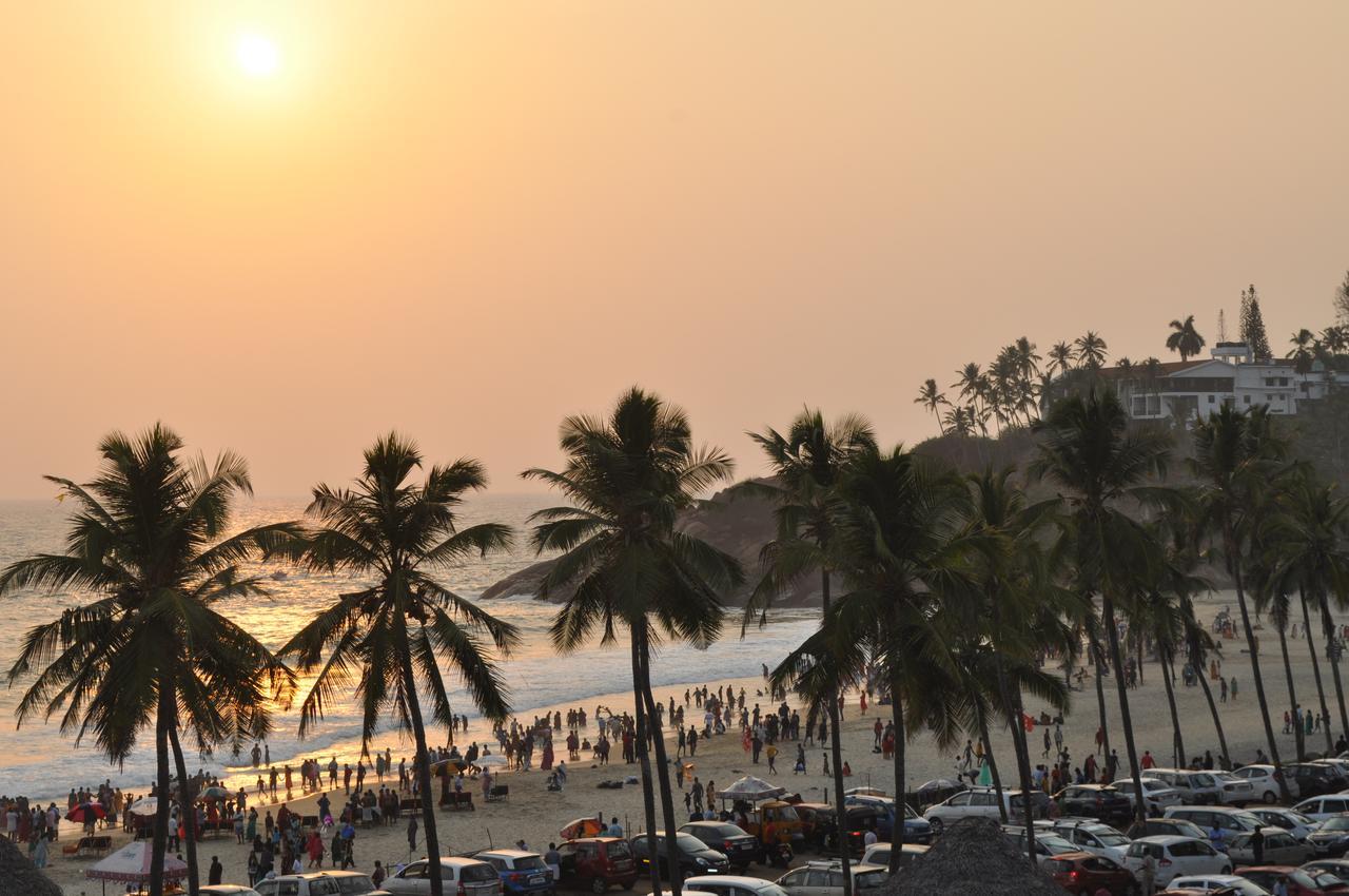 Marine Palace Beach Hotel Kovalam Exterior photo