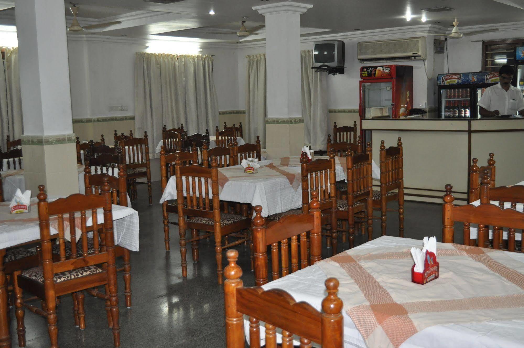 Marine Palace Beach Hotel Kovalam Exterior photo
