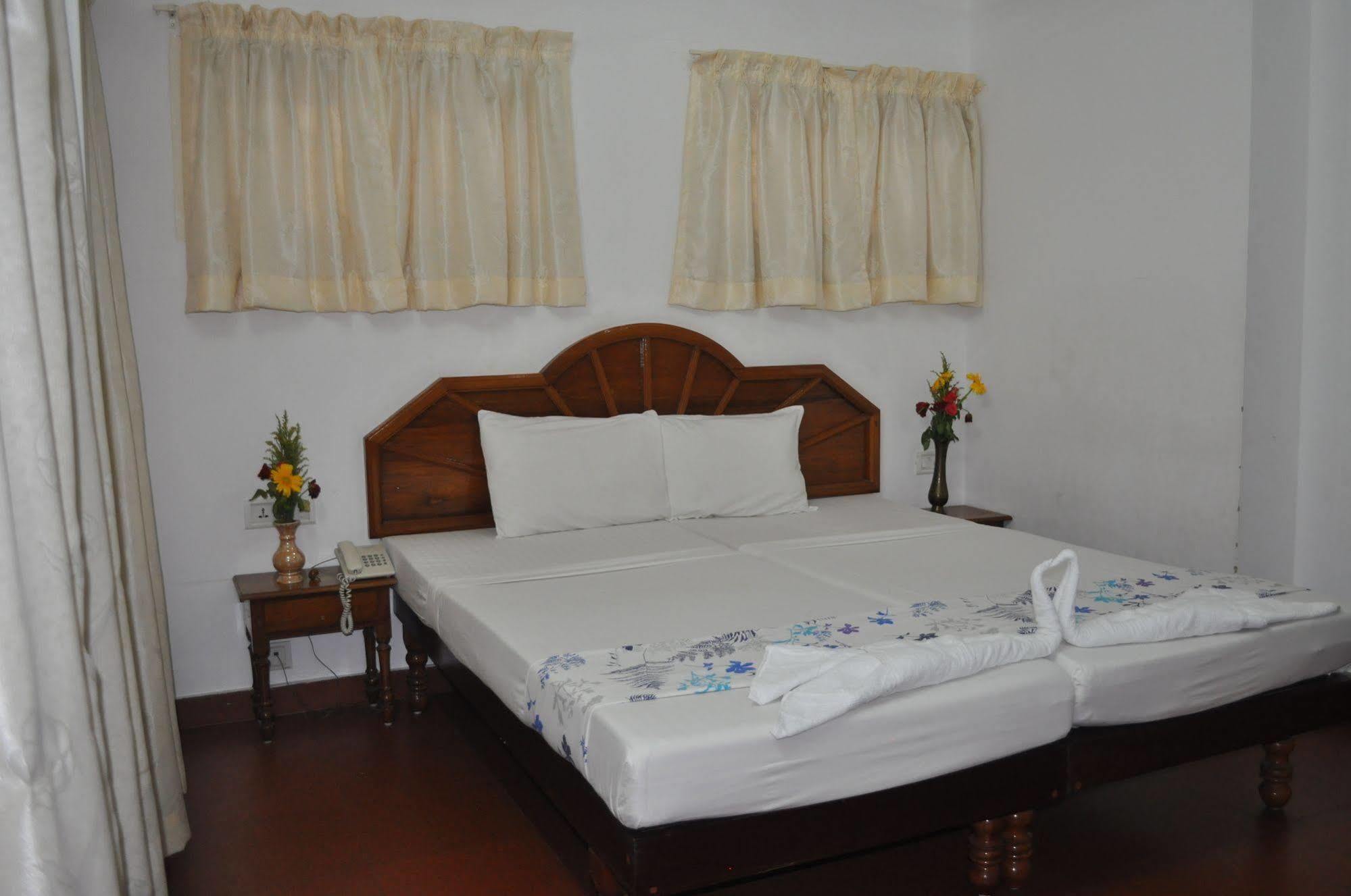 Marine Palace Beach Hotel Kovalam Exterior photo