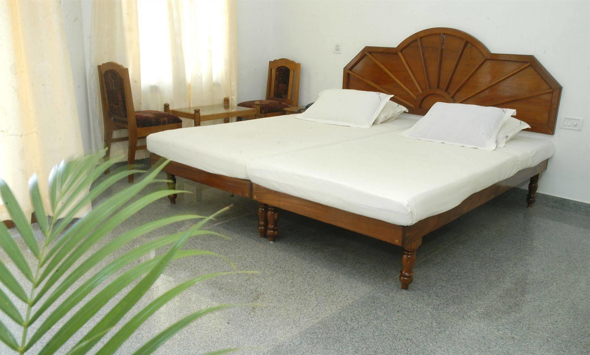 Marine Palace Beach Hotel Kovalam Exterior photo